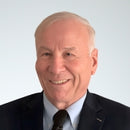 Dentist profile photo.